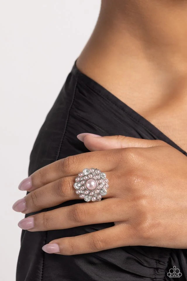 Paparazzi Ring ~ Gatsby Gait - Pink
