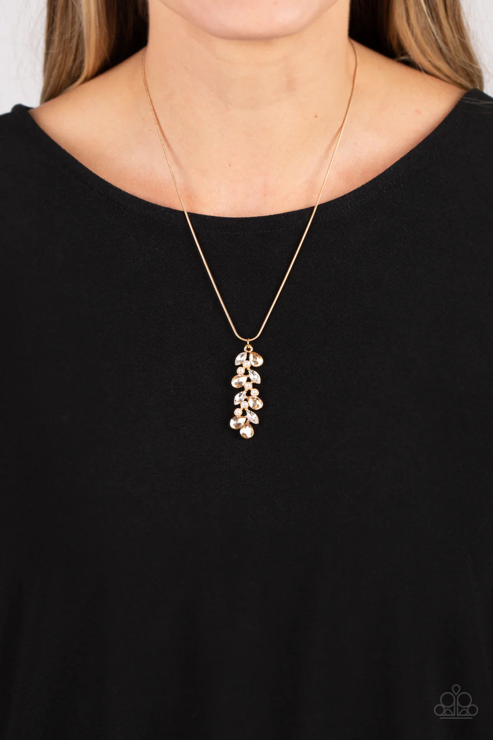Pearls Before VINE - Gold - Paparazzi Necklace