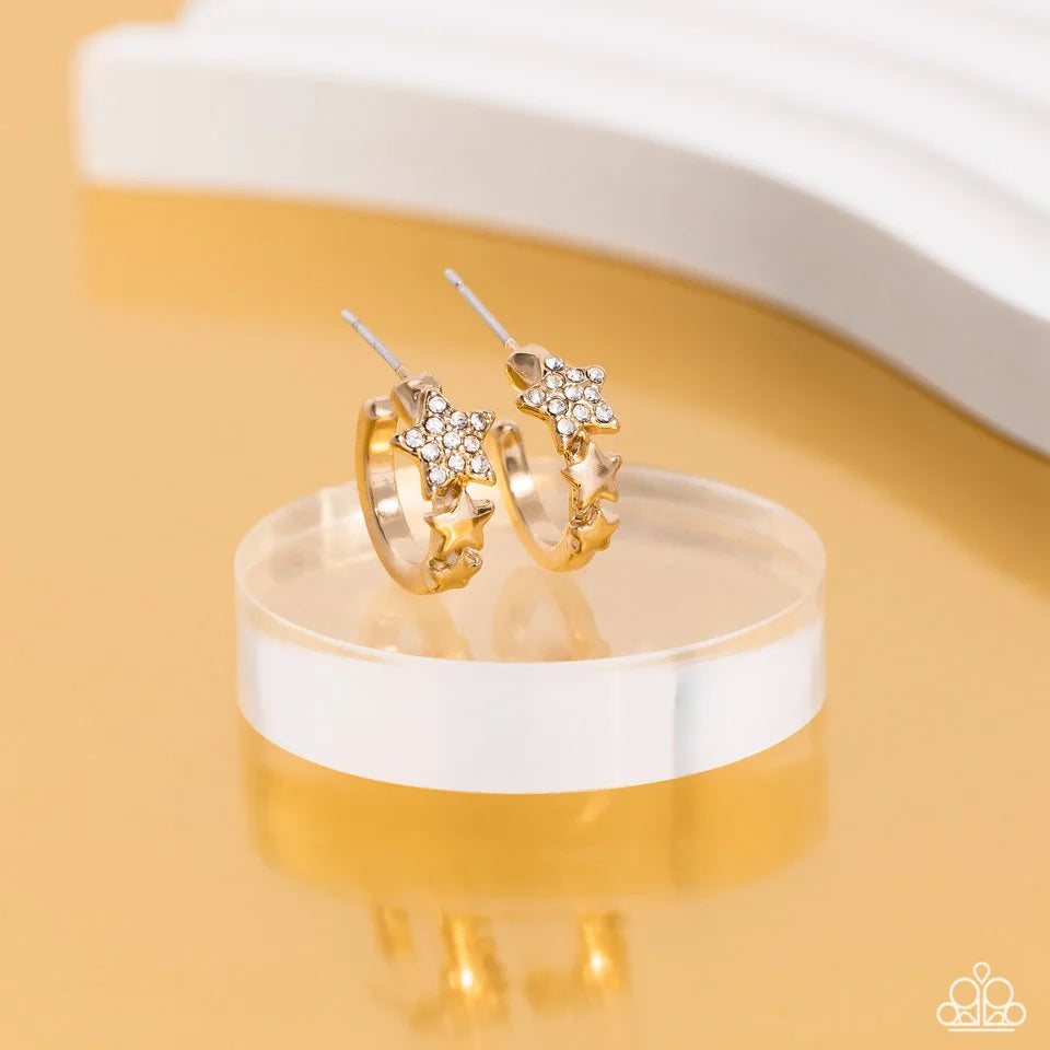Paparazzi Earring ~ Starfish Showpiece - Gold