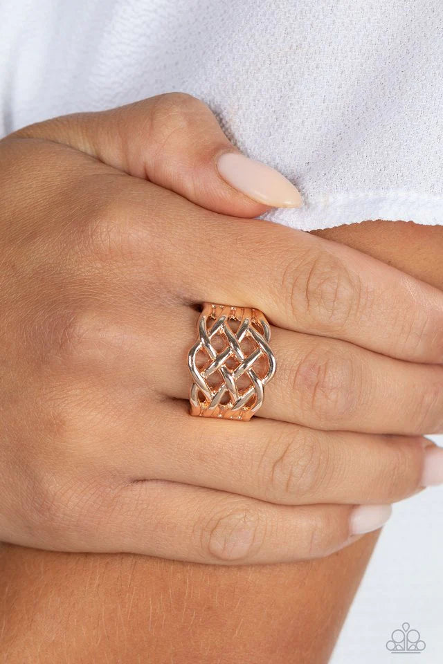 Paparazzi Ring ~ The One That KNOT Away - Rose Gold