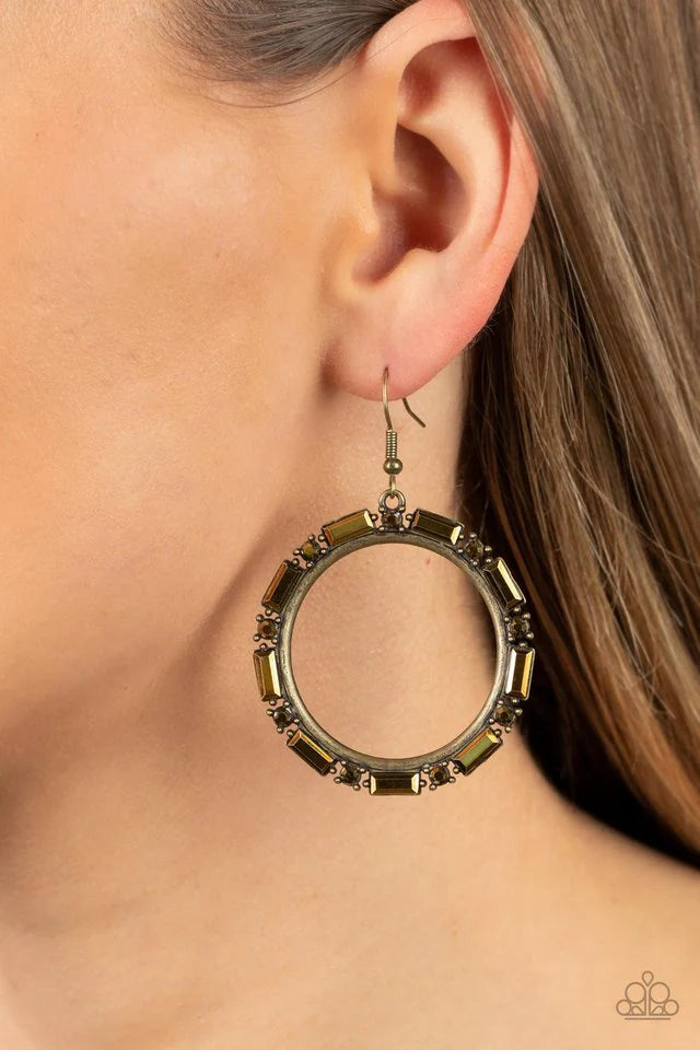 Paparazzi Earring ~ Gritty Glow - Brass