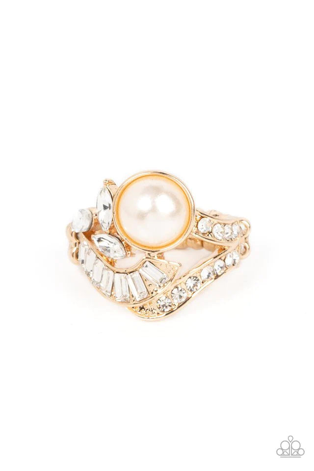 Paparazzi Ring ~ SELFIE-Made Millionaire - Gold