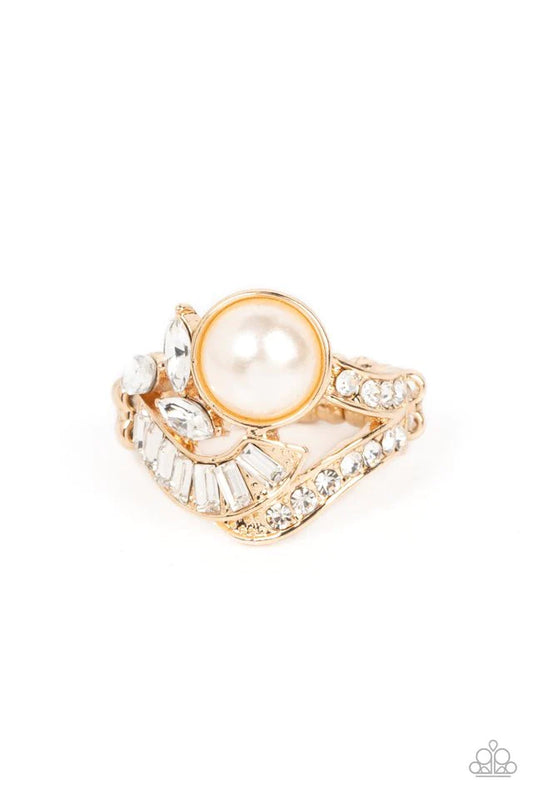 Paparazzi Ring ~ SELFIE-Made Millionaire - Gold