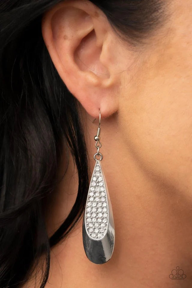 Paparazzi Earring ~ Prismatically Persuasive - White