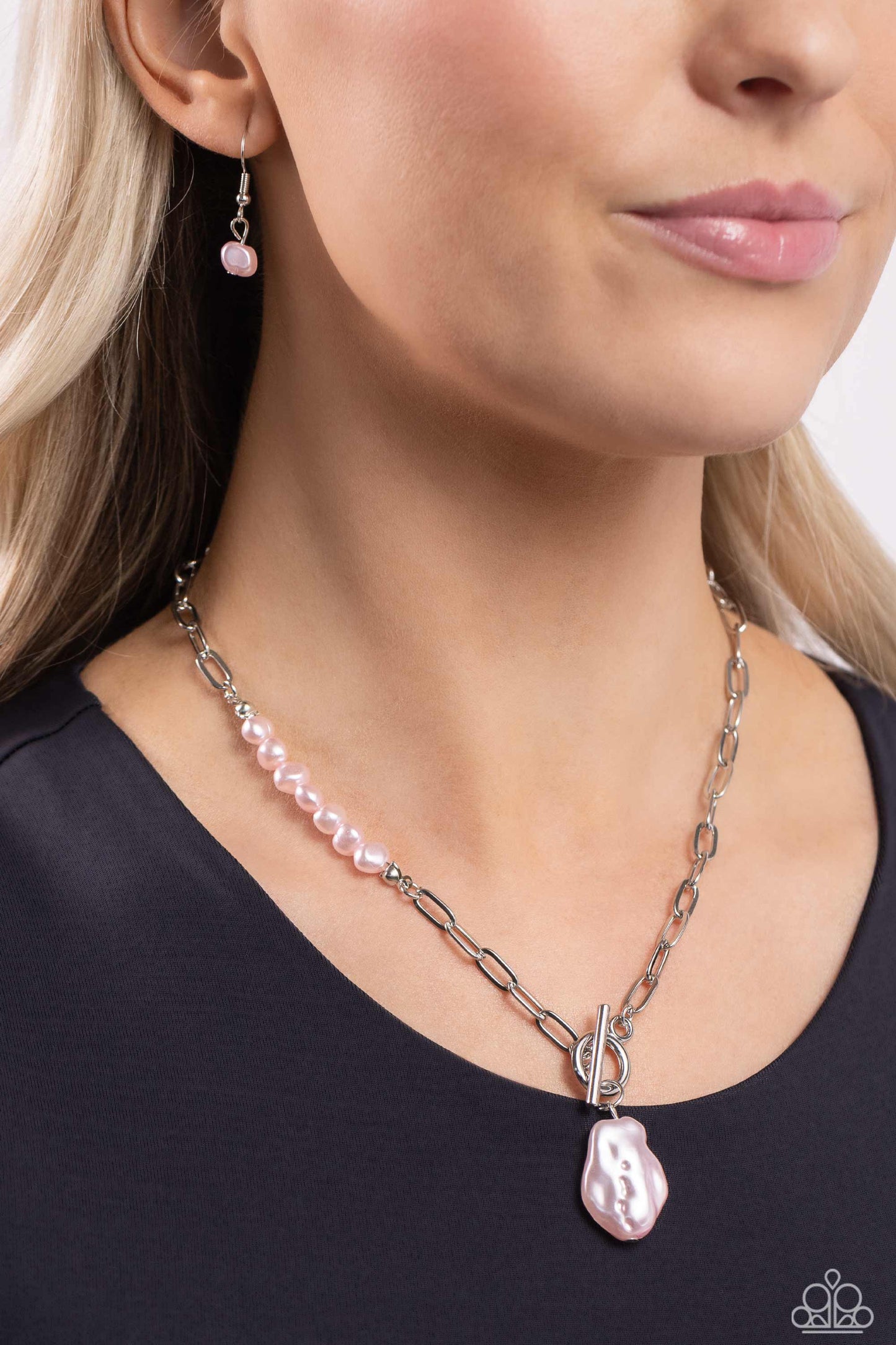 Paparazzi Necklace Courting Cosmopolitan - Pink